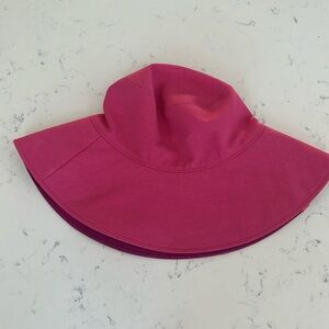 Lululemon wide brim bucket hat